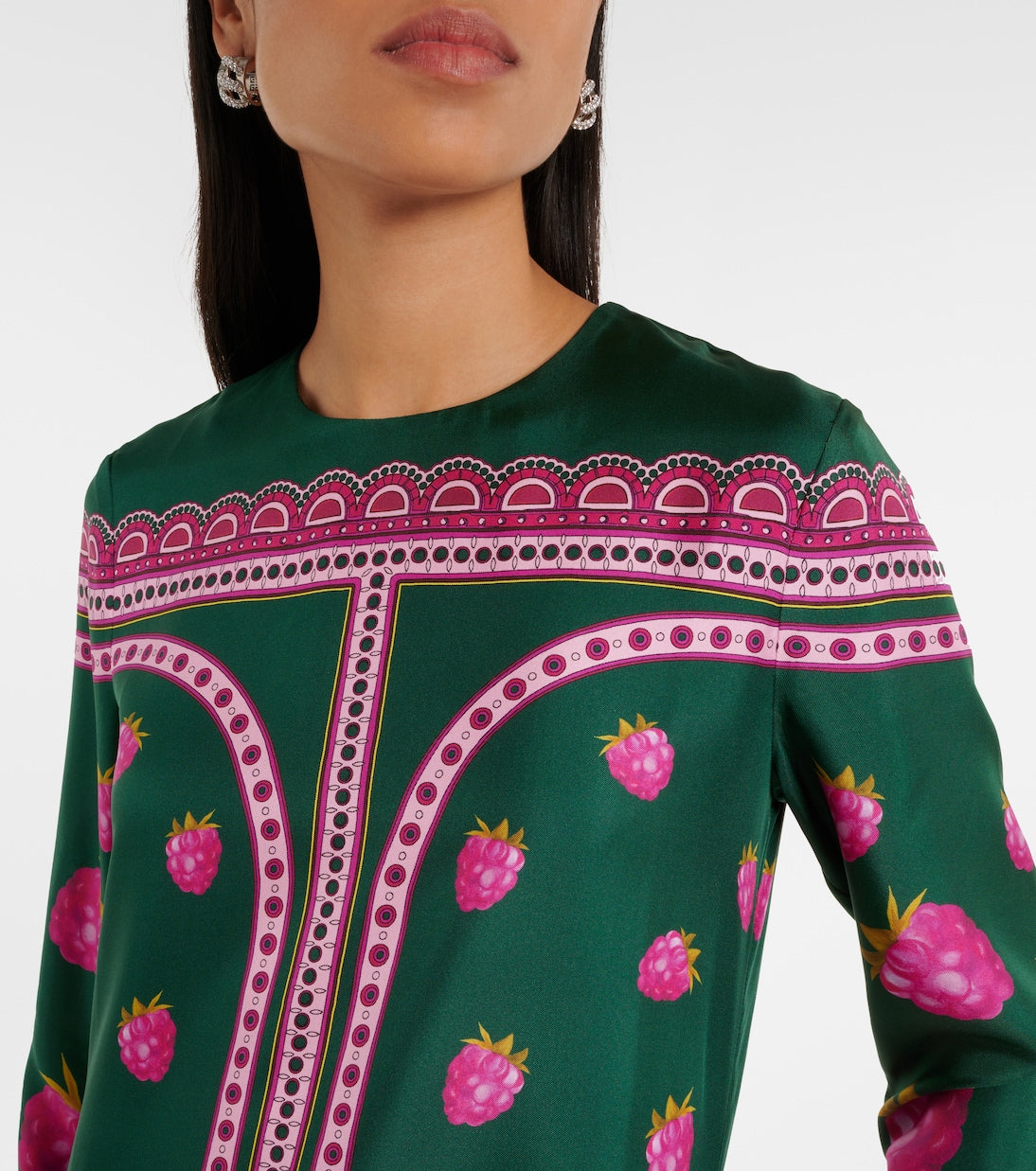 Beautifully Crafted Dress in a Classic Style