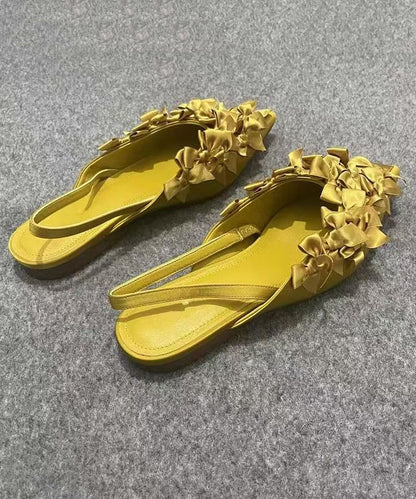 Well Tailored Sandals with a Graceful Silhouette