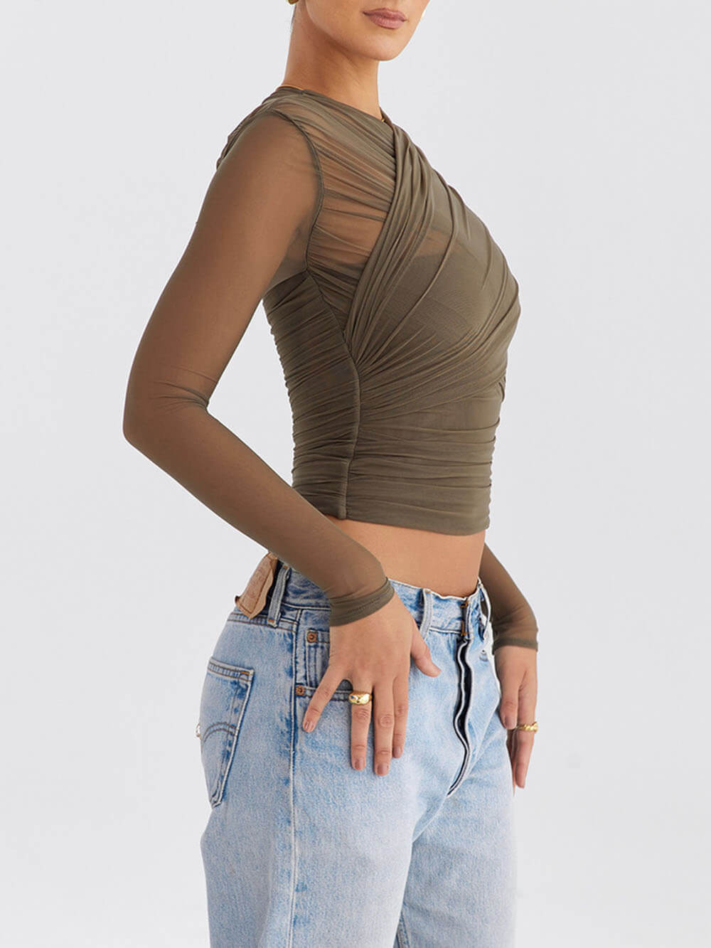 Well Tailored Top with a Graceful Silhouette