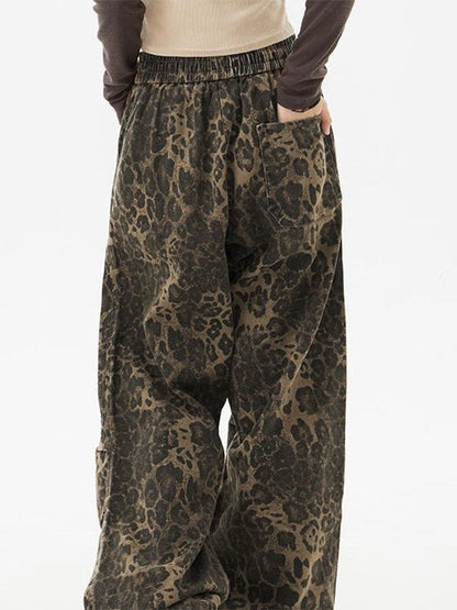 Elegantly Styled Pants for Everyday Wear