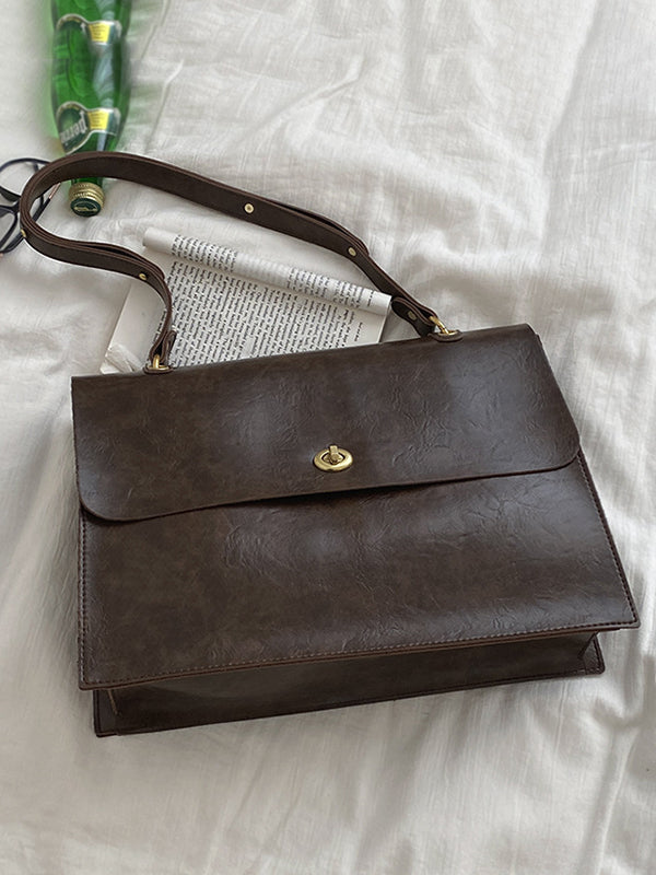 A Vintage Style Bag with Delicate Timeless Details