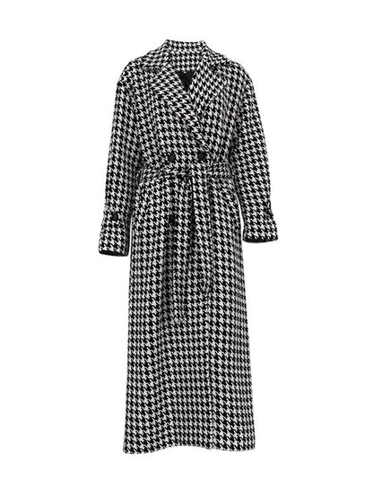 Classic Vintage Coat with a Flattering Fit