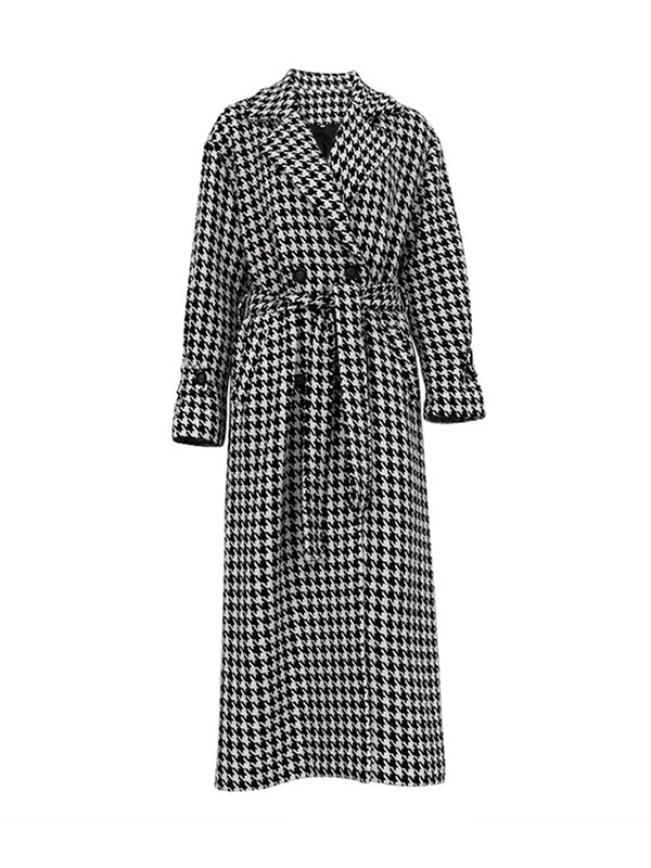 Classic Vintage Coat with a Flattering Fit