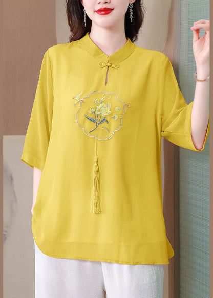 Effortlessly Elegant Top with a Timeless Design