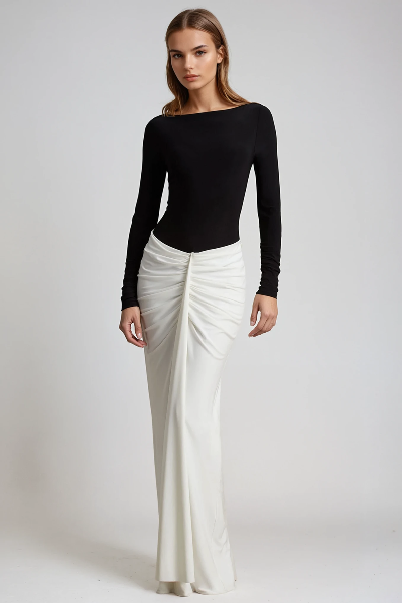 Well Tailored Dress with a Graceful Silhouette