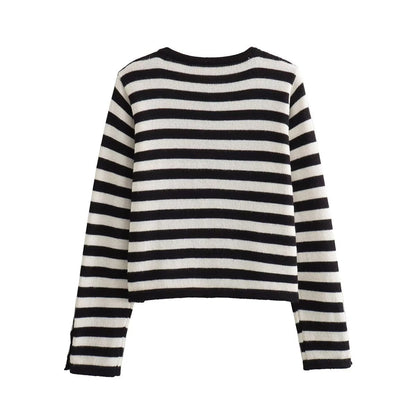 Elegantly Styled Cardigan for Everyday Wear