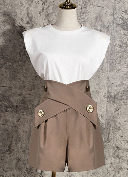 Effortlessly Elegant Garment with a Timeless Design