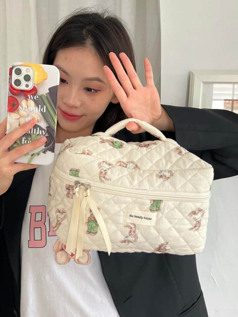 Classic Vintage Bag with a Flattering Fit