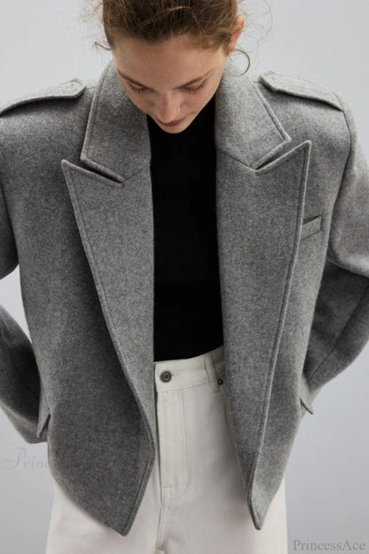 Classic Vintage & Enduringly Stylish Coat