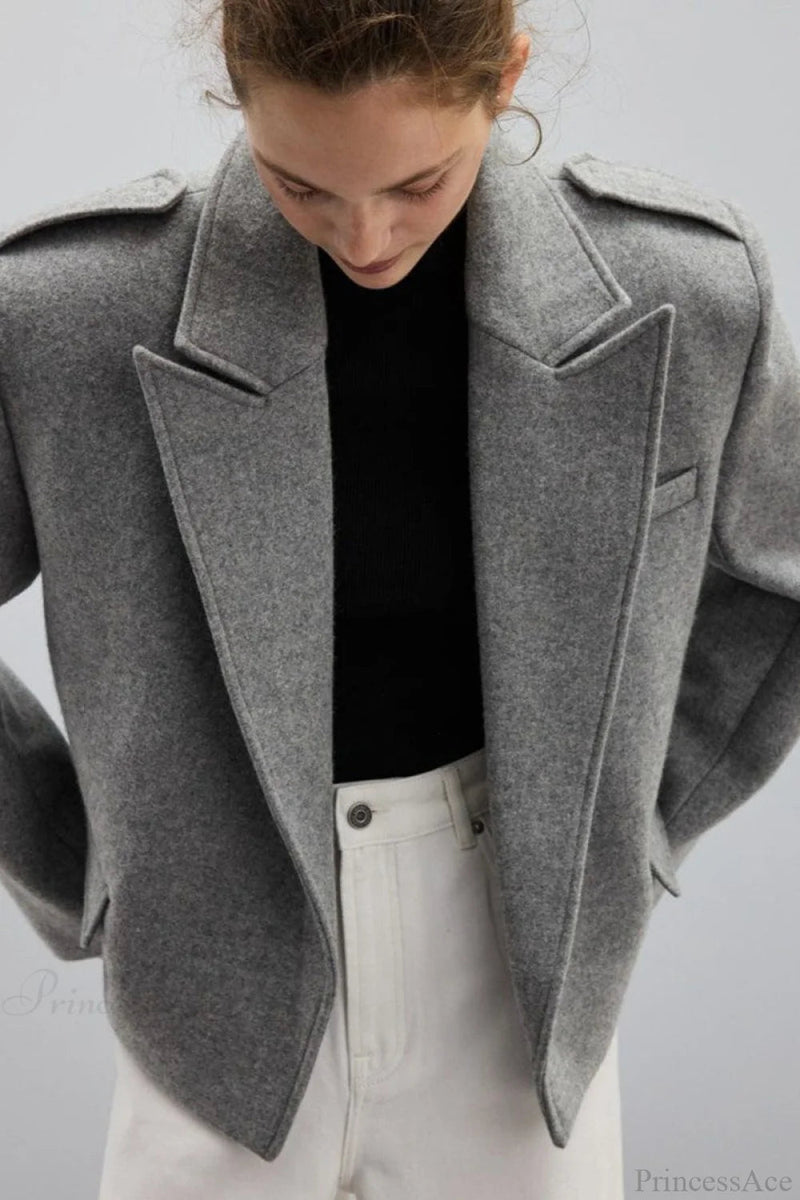 Classic Vintage & Enduringly Stylish Coat