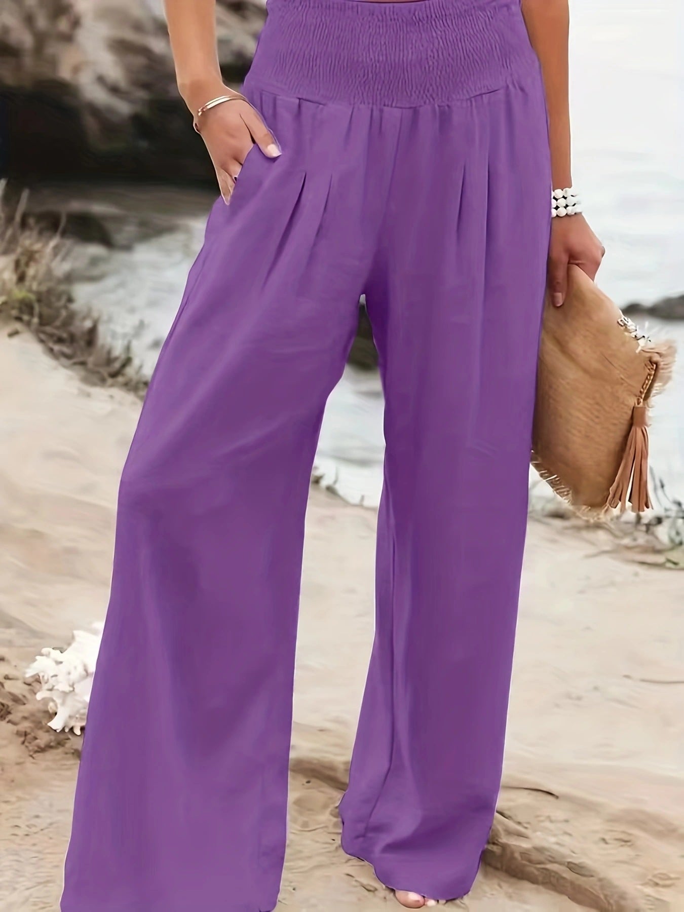 Well Tailored Trousers with a Graceful Silhouette