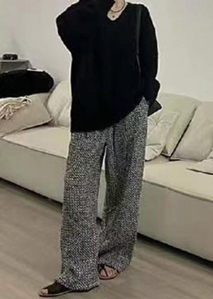 Well Tailored Pants with a Graceful Silhouette