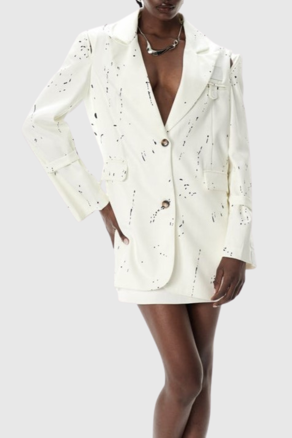Beautifully Finished Garment in a Timeless Design