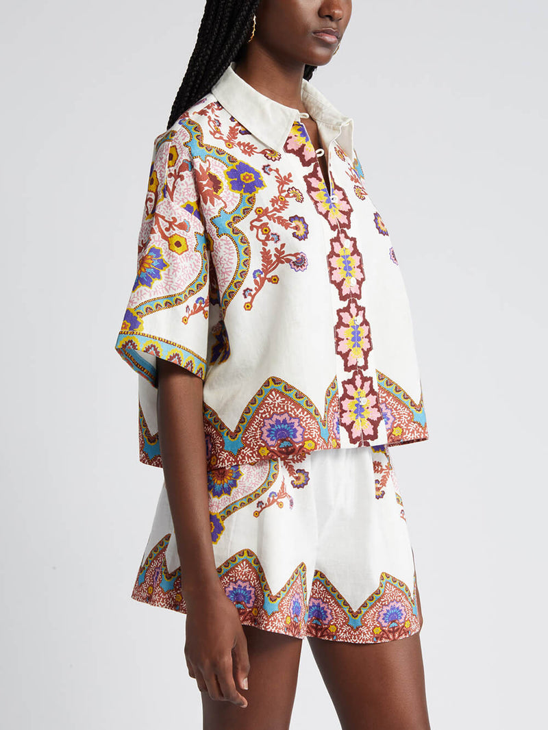 Elegantly Styled Shirt for Everyday Wear