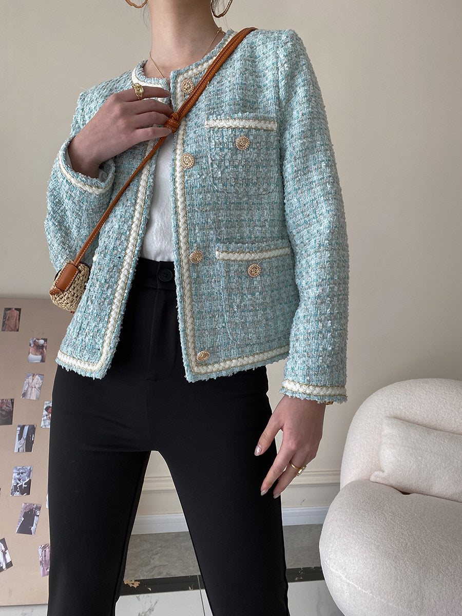 Elegantly Styled Jacket for Everyday Wear