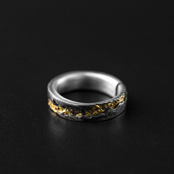 Beautifully Finished Garment in a Timeless Design