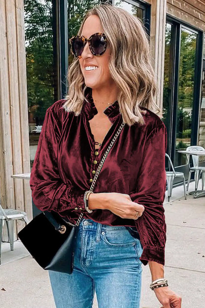 Effortlessly Elegant Top with a Timeless Design