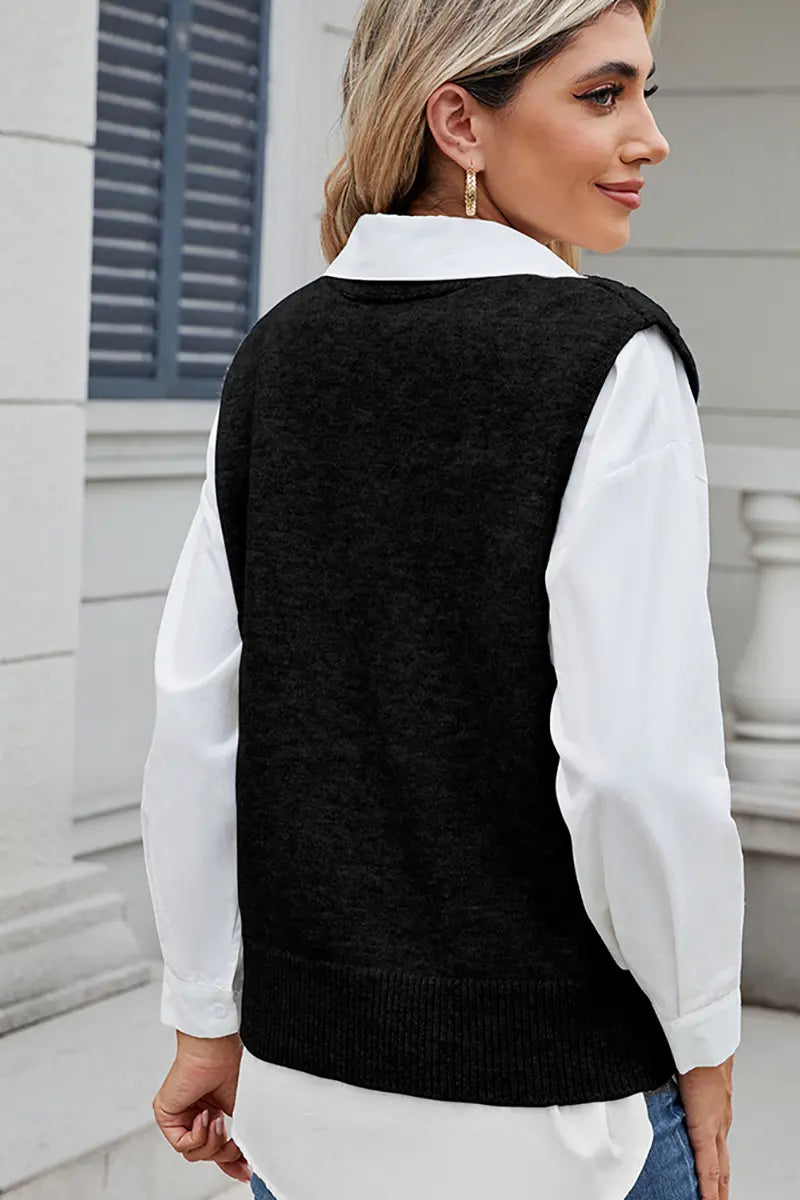 Well Tailored Sweater with a Graceful Silhouette