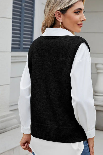 Well Tailored Sweater with a Graceful Silhouette