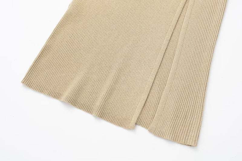 Beautifully Finished Blouse in a Timeless Design