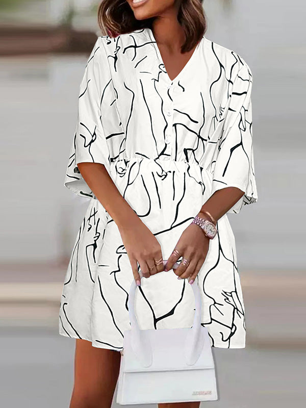 Classic Vintage Dress with a Flattering Fit