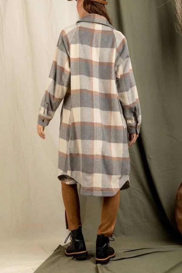 Gracefully Styled Coat for Any Occasion
