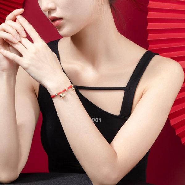 Sophisticated Garment with a Clean Classic Look
