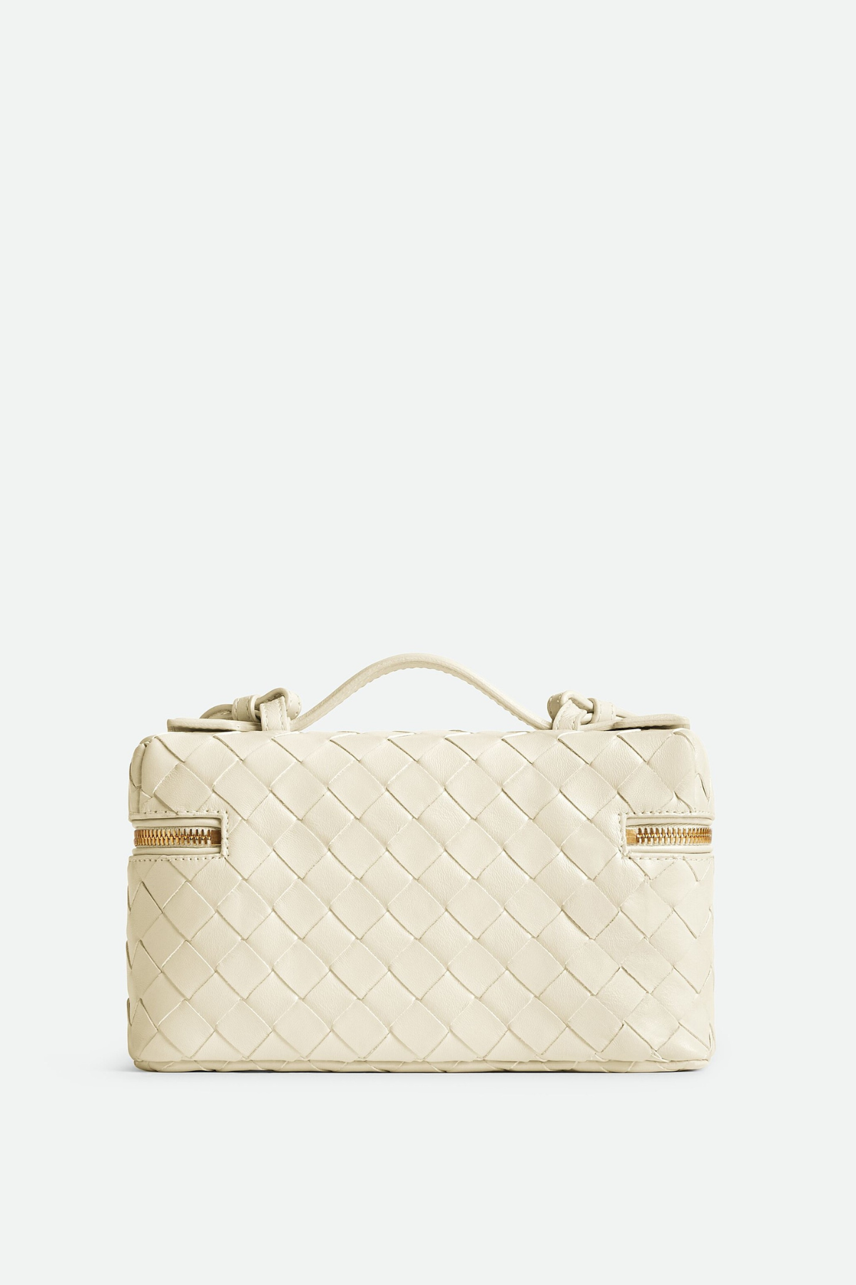 Classic Vintage Bag with a Flattering Fit