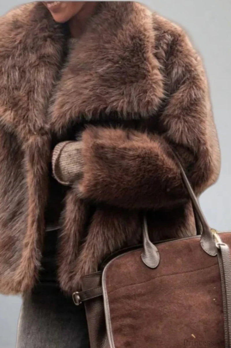 Elegantly Styled Coat for Everyday Wear