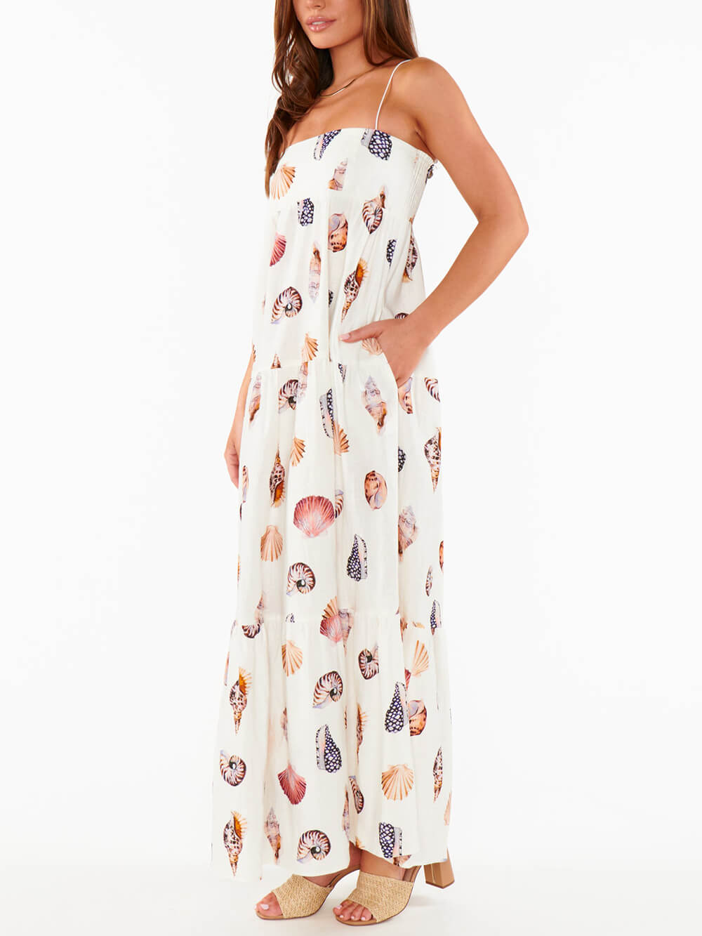 Gracefully Styled Dress for Any Occasion