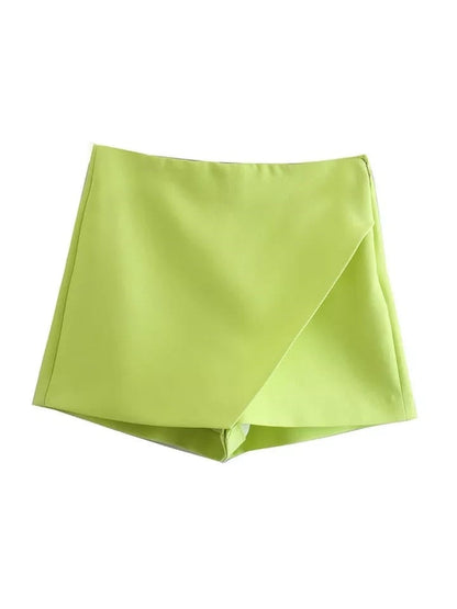 Beautifully Finished Garment in a Timeless Design