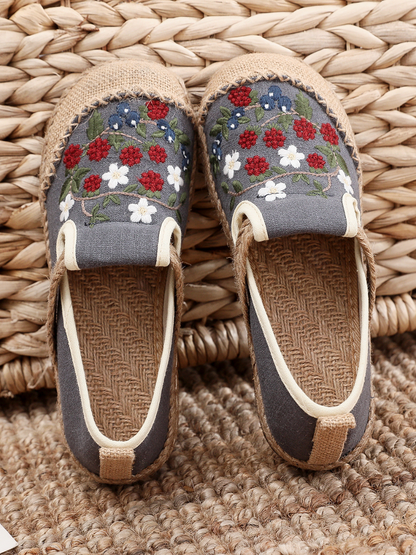 Elegantly Styled Sneakers for Everyday Wear