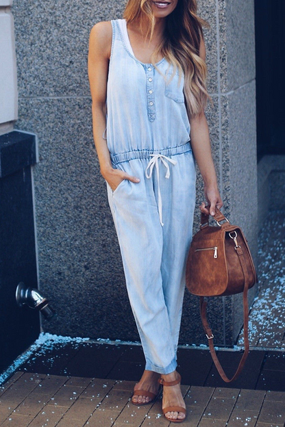Effortlessly Elegant Garment with a Timeless Design