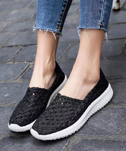 Effortlessly Elegant Shoes with a Timeless Design