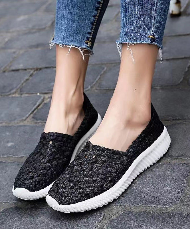 Effortlessly Elegant Shoes with a Timeless Design