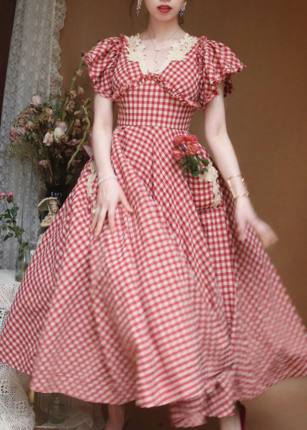 Classic Vintage & Enduringly Stylish Dress