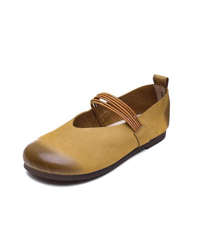 Sophisticated Garment with a Clean Classic Look