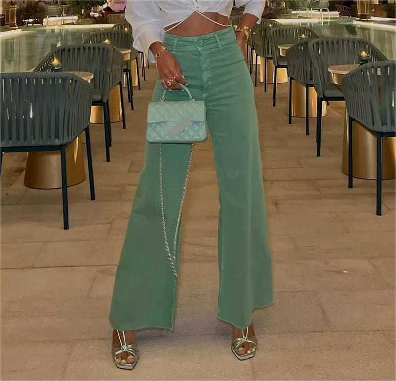 Beautifully Finished Trousers in a Timeless Design