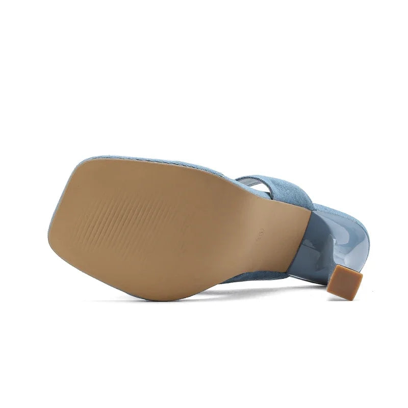 Beautifully Finished Heels in a Timeless Design