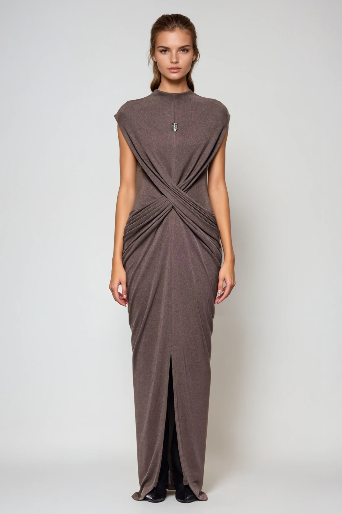 Well Tailored Dress with a Graceful Silhouette