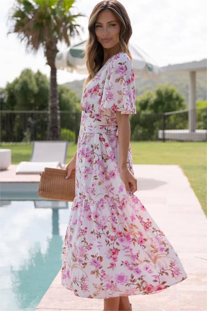 Polished Dress with an Effortless Classic Look