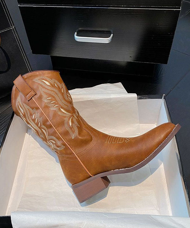 Beautifully Finished Boots in a Timeless Design