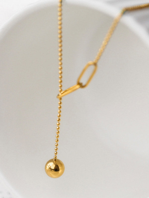 Effortlessly Elegant Garment with a Timeless Design