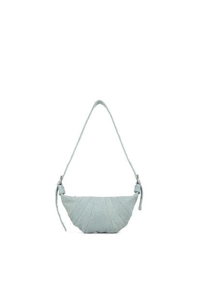 Gracefully Styled Bag for Any Occasion