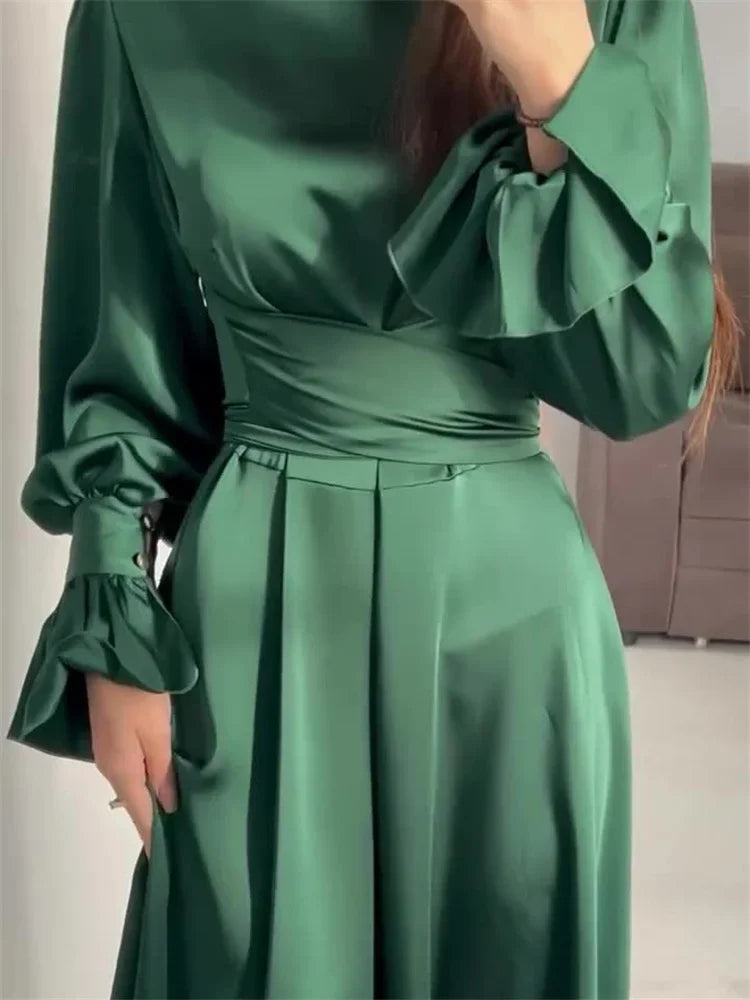 Polished Dress with an Effortless Classic Look
