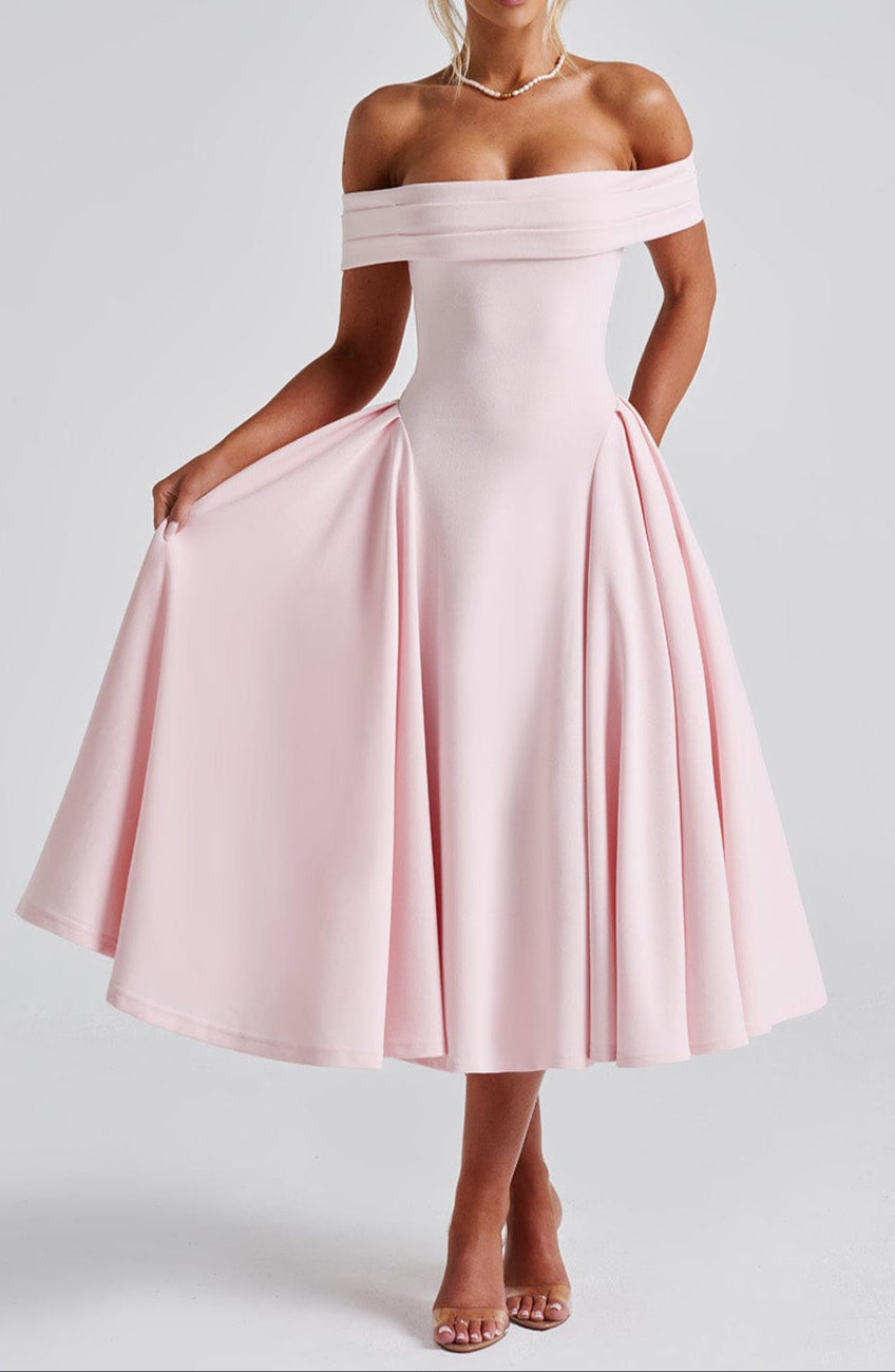 Classic Vintage & Enduringly Stylish Dress
