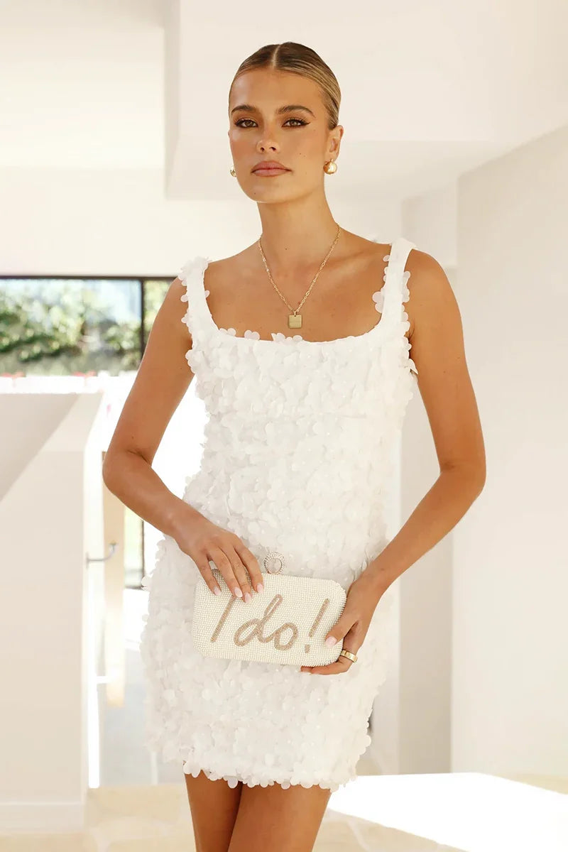 Gracefully Styled Garment for Any Occasion