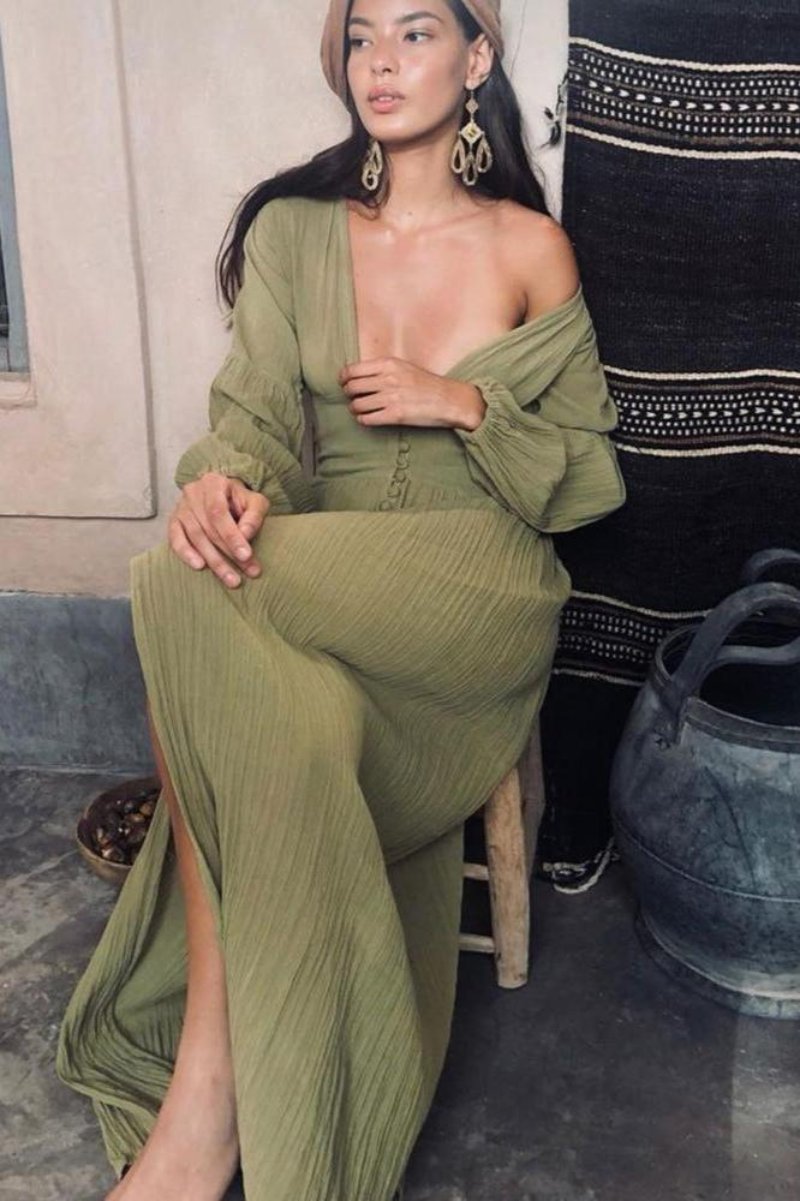 Polished Dress with an Effortless Classic Look