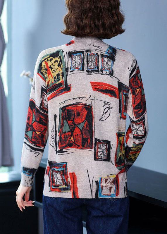 Well Tailored Sweater with a Graceful Silhouette