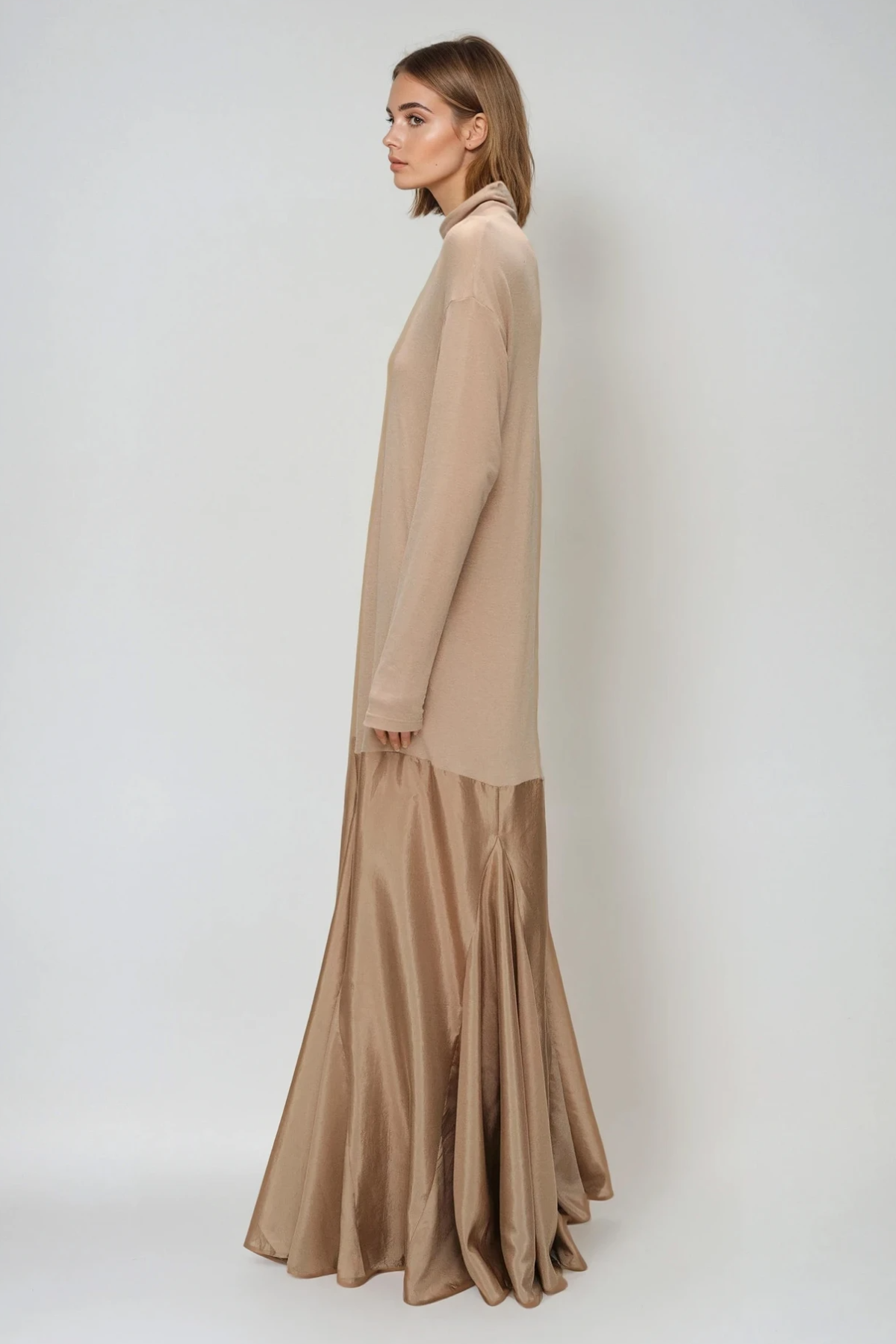 Well Tailored Dress with a Graceful Silhouette